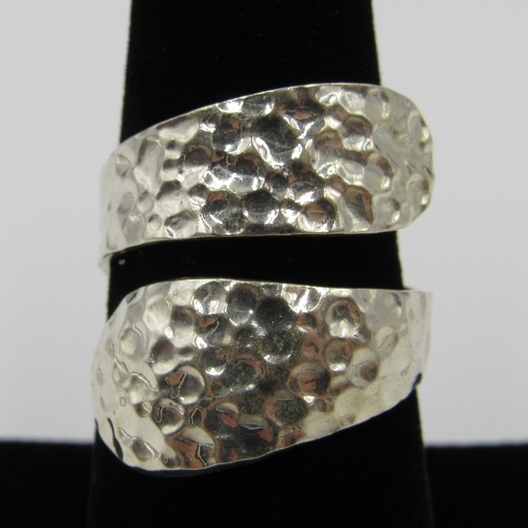 Jewelry - Vintage Size 7.5 Sterling Hammered Finger Ring
